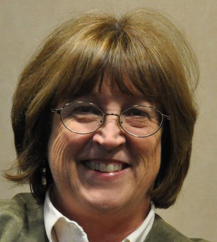 Linda Phillips Headshot